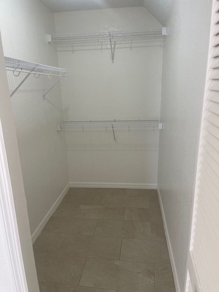 1612 Peach Ave - Photo 5 of 10