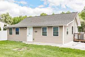 featured image of 4579 Summit Bridge Rd