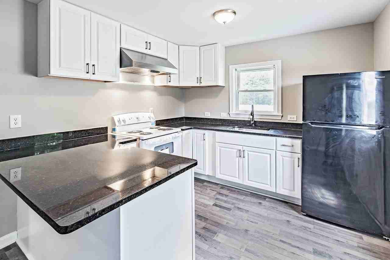 4579 Summit Bridge Rd - Photo 3 of 15
