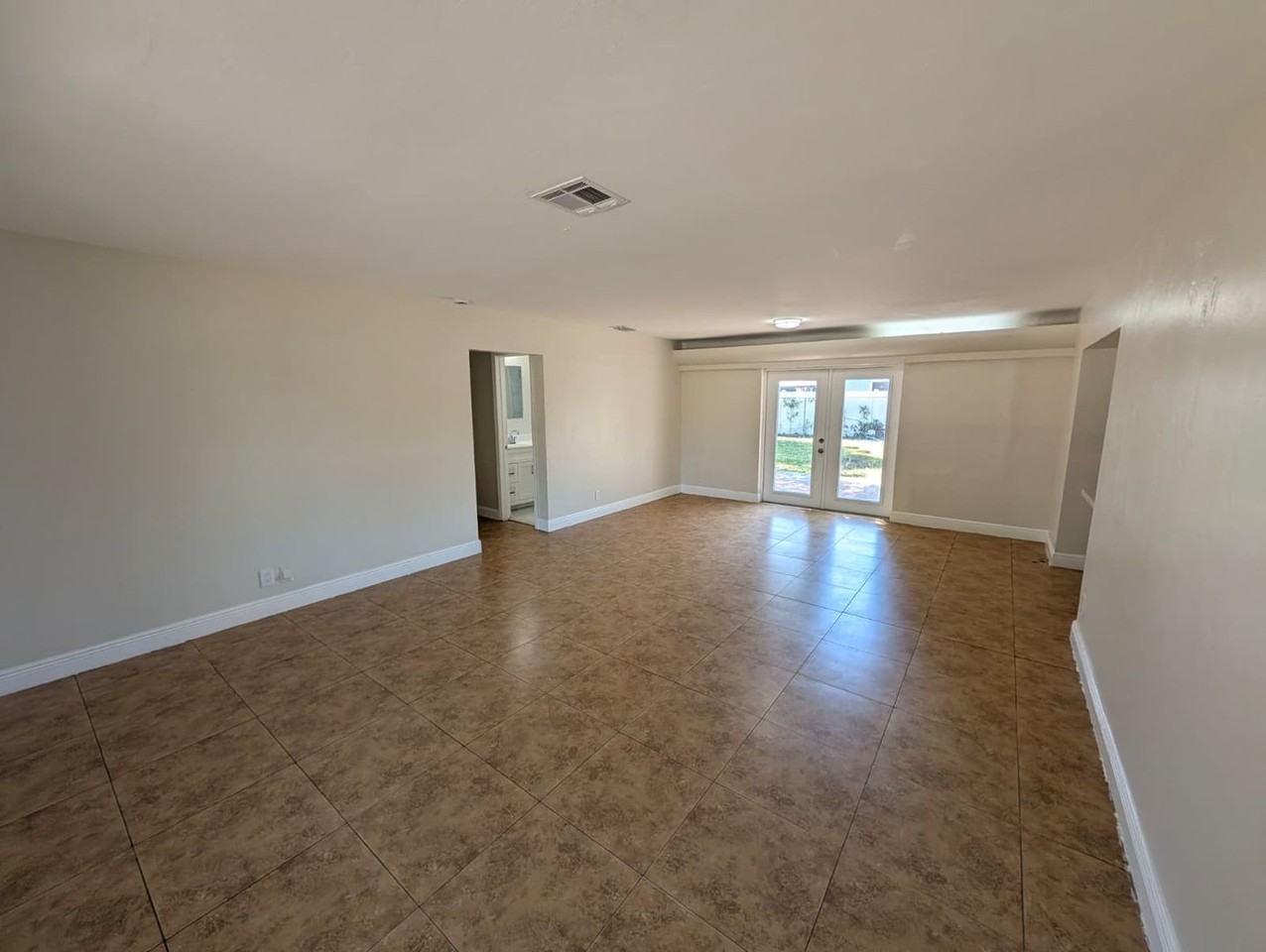 180 Penn Way - Photo 3 of 43