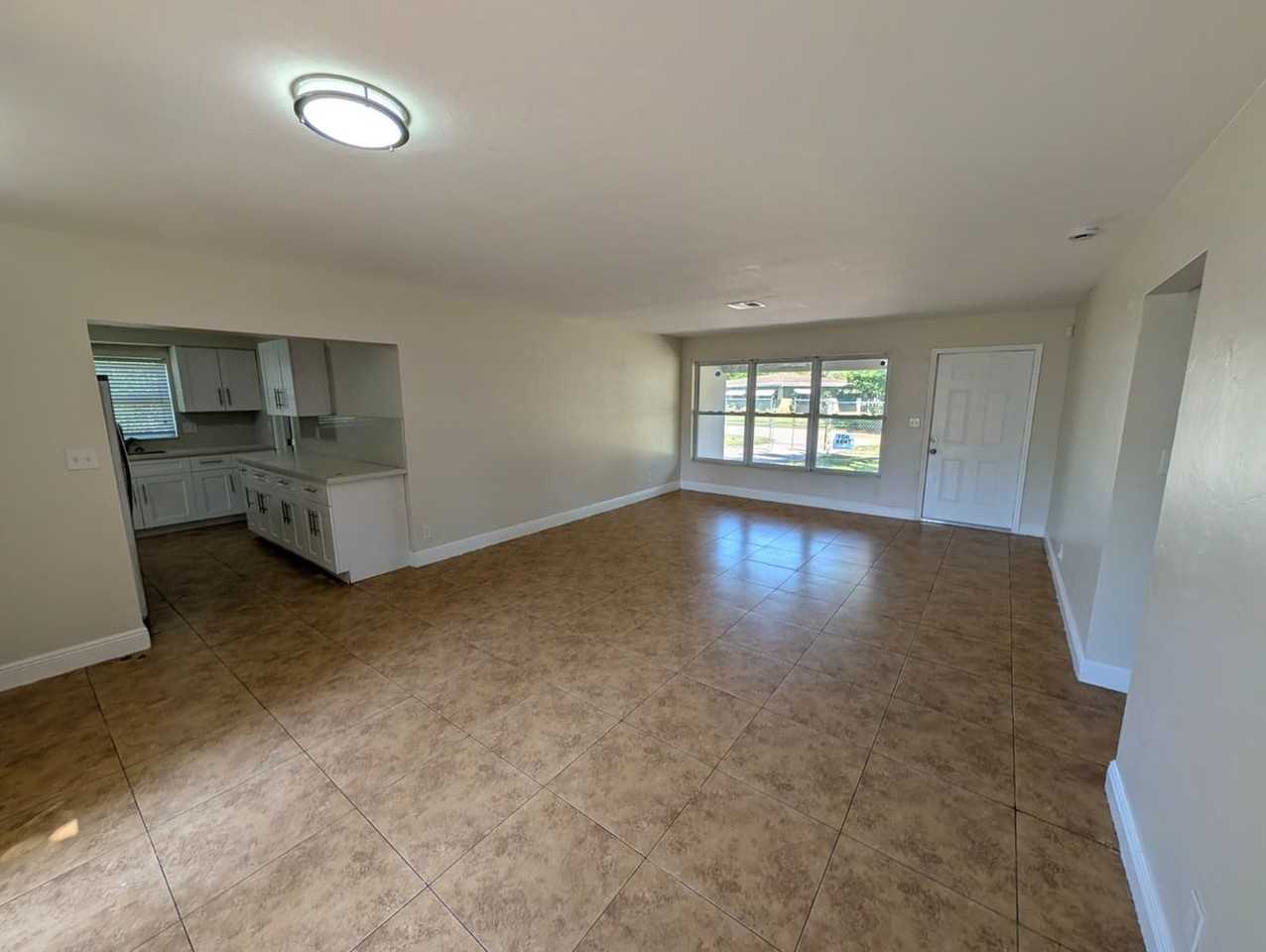 180 Penn Way - Photo 5 of 43