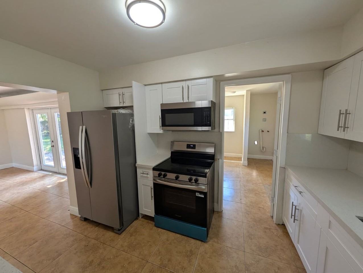 180 Penn Way - Photo 6 of 43