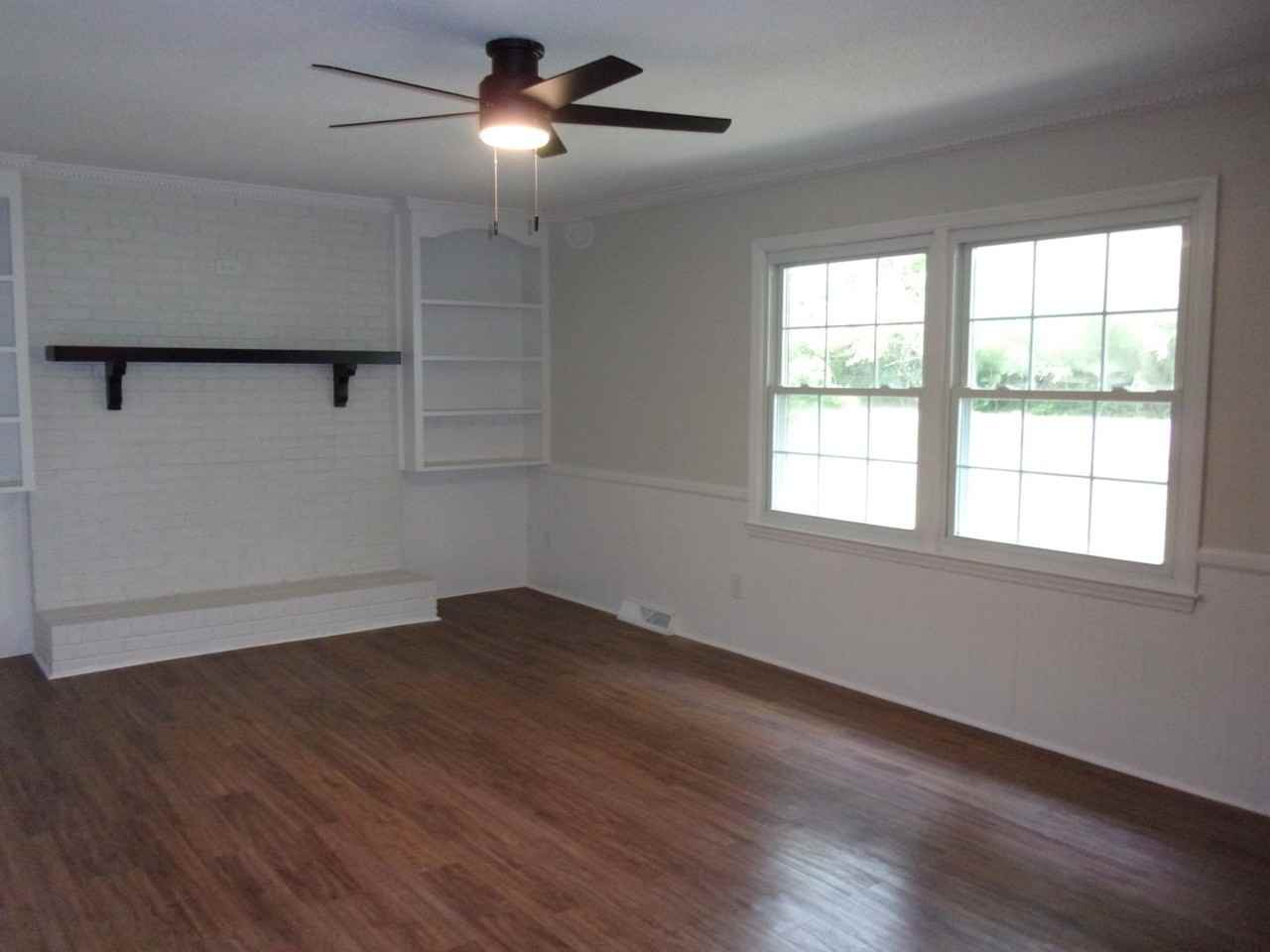 2152 Bryan Ct - Photo 4 of 26