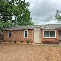 featured image of 1004 N St