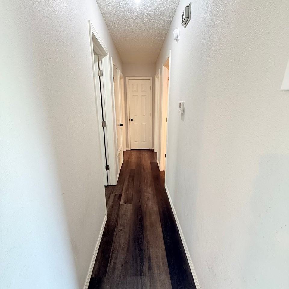 1004 N St - Photo 7 of 12