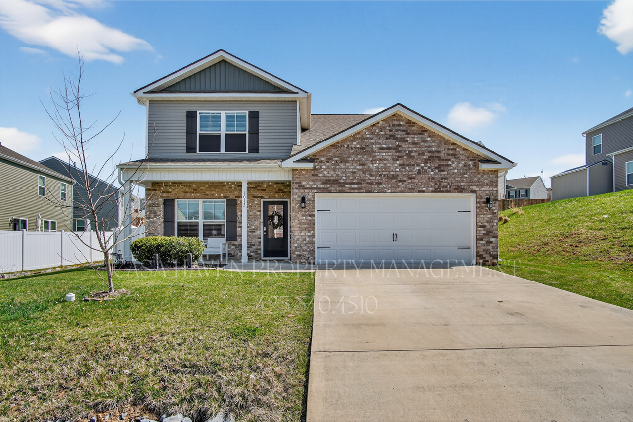 1012 Pampas Dr - Photo 2 of 37