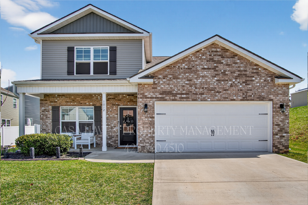 1012 Pampas Dr - Photo 3 of 37