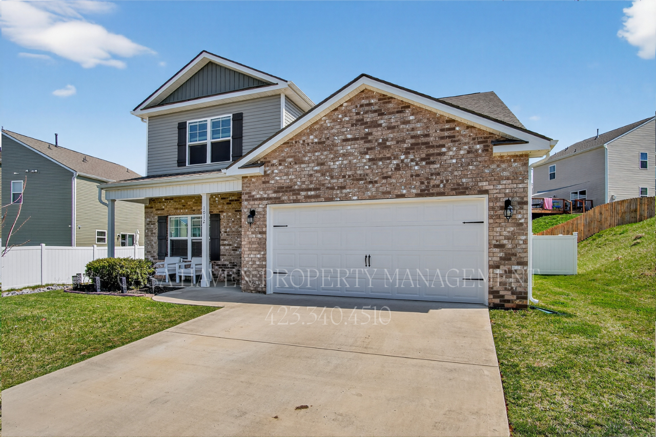 1012 Pampas Dr - Photo 4 of 37