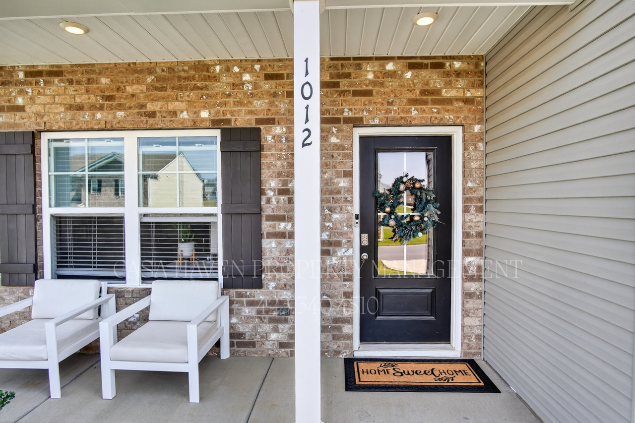 1012 Pampas Dr - Photo 5 of 37