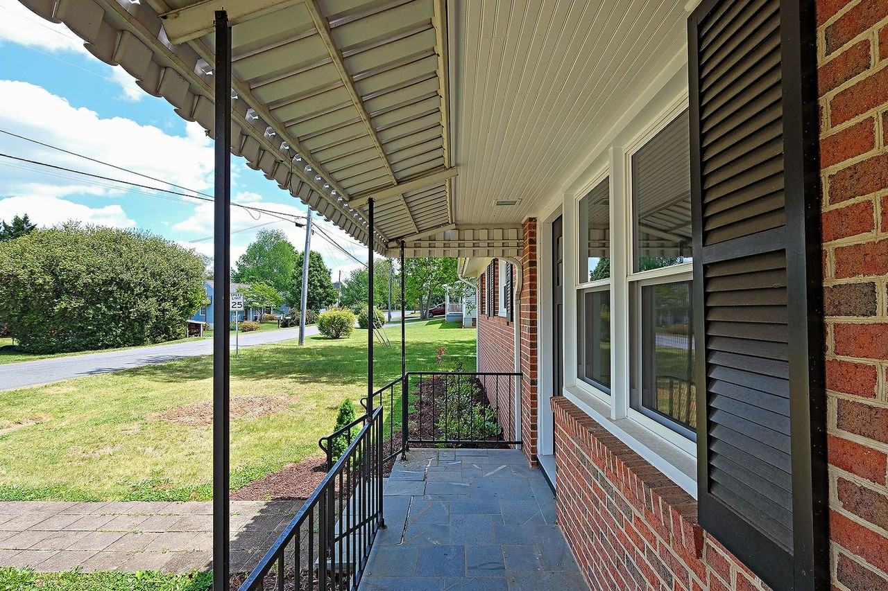 5709 St George Ave - Photo 2 of 20