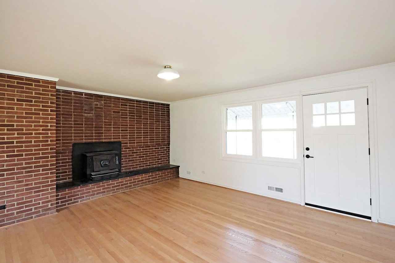 5709 St George Ave - Photo 5 of 20