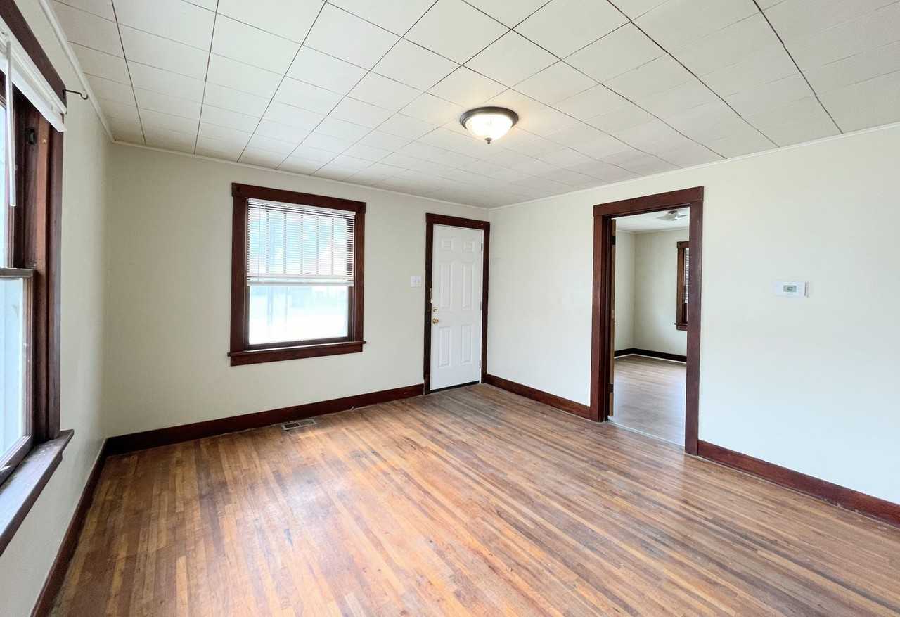 508 W 10th Ave - Photo 3 of 12