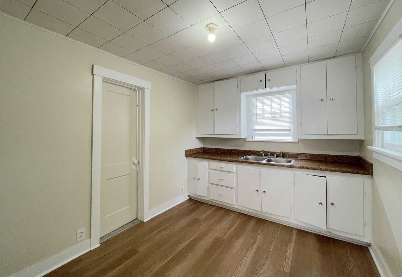 508 W 10th Ave - Photo 6 of 12
