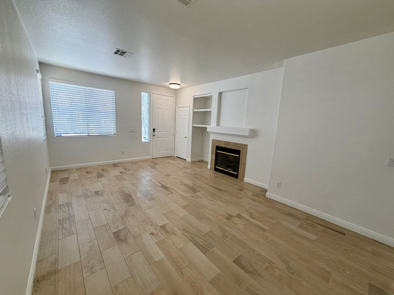 10353 Sloping Hill Ave - Photo 6 of 32
