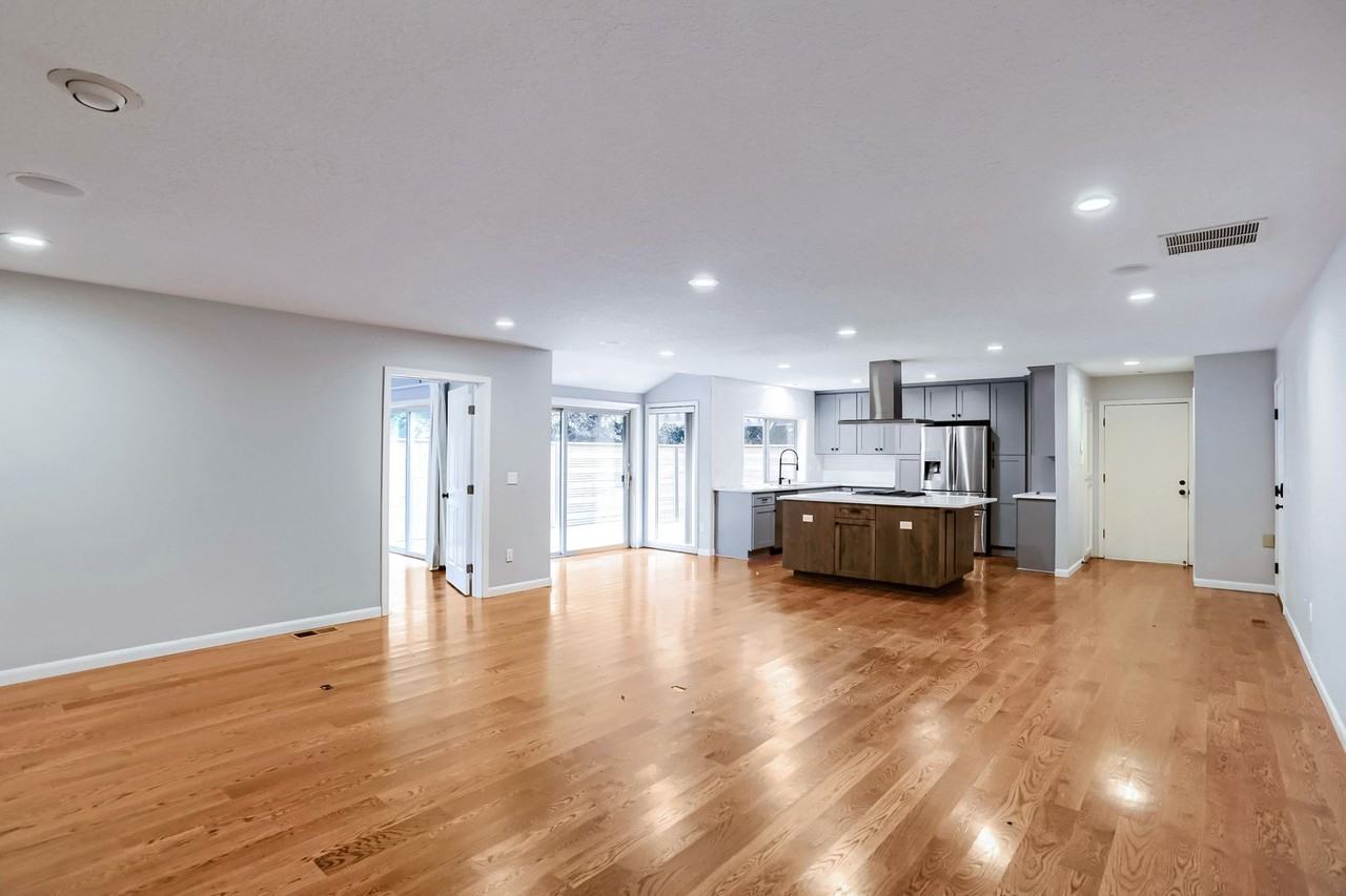 15050 Sw 141st Ave - Photo 7 of 29