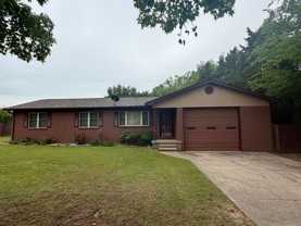 700 Hillside Dr - Photo 1 of 1