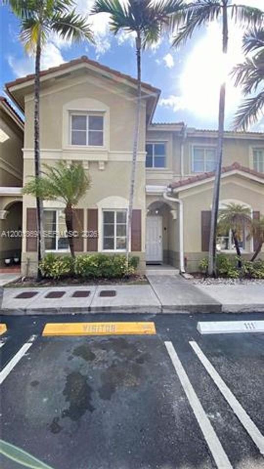 8261 8261 NW 107th Ct th 5-10 #10 - Photo 3 of 29