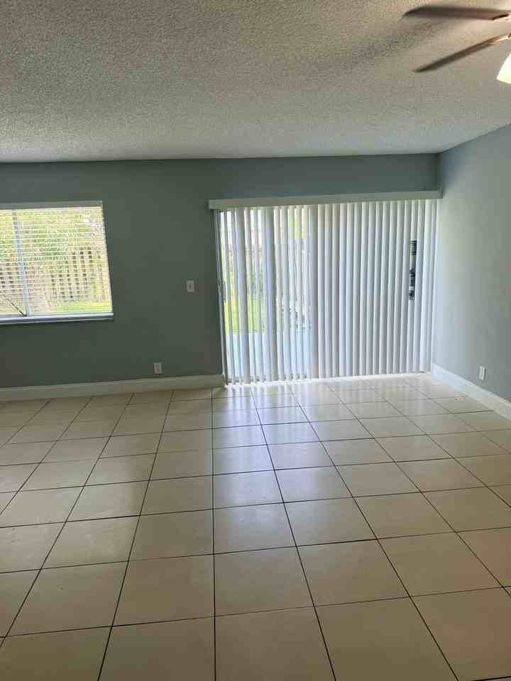 5031 Nw 6th St #5031 - Photo 3 of 7