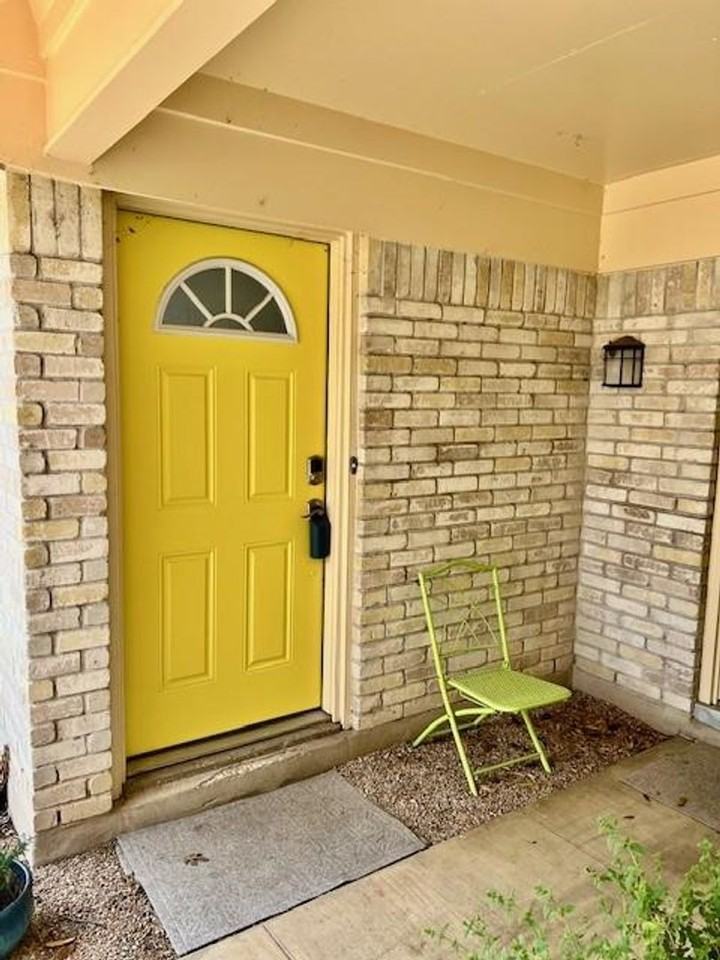 8006A Pinedale Cv - Photo 2 of 22