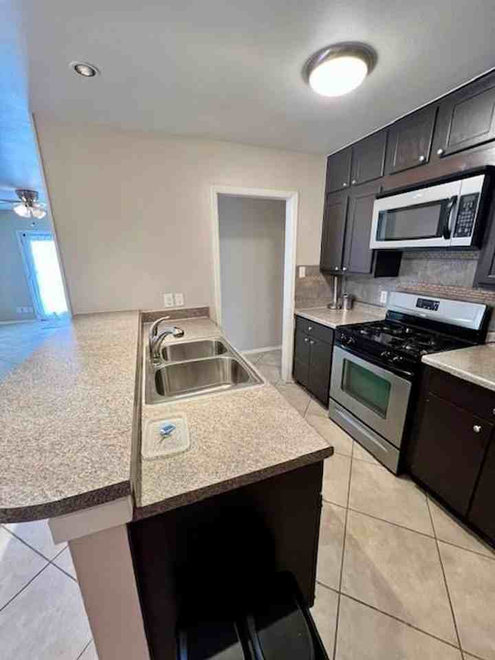 8006A Pinedale Cv - Photo 7 of 22