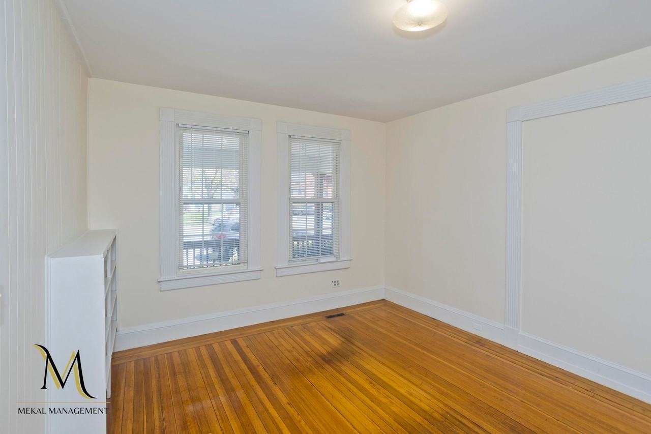 208 Fort Pleasant Ave - Photo 7 of 50