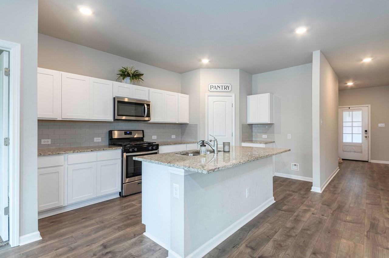 102 Border Ct - Photo 5 of 14