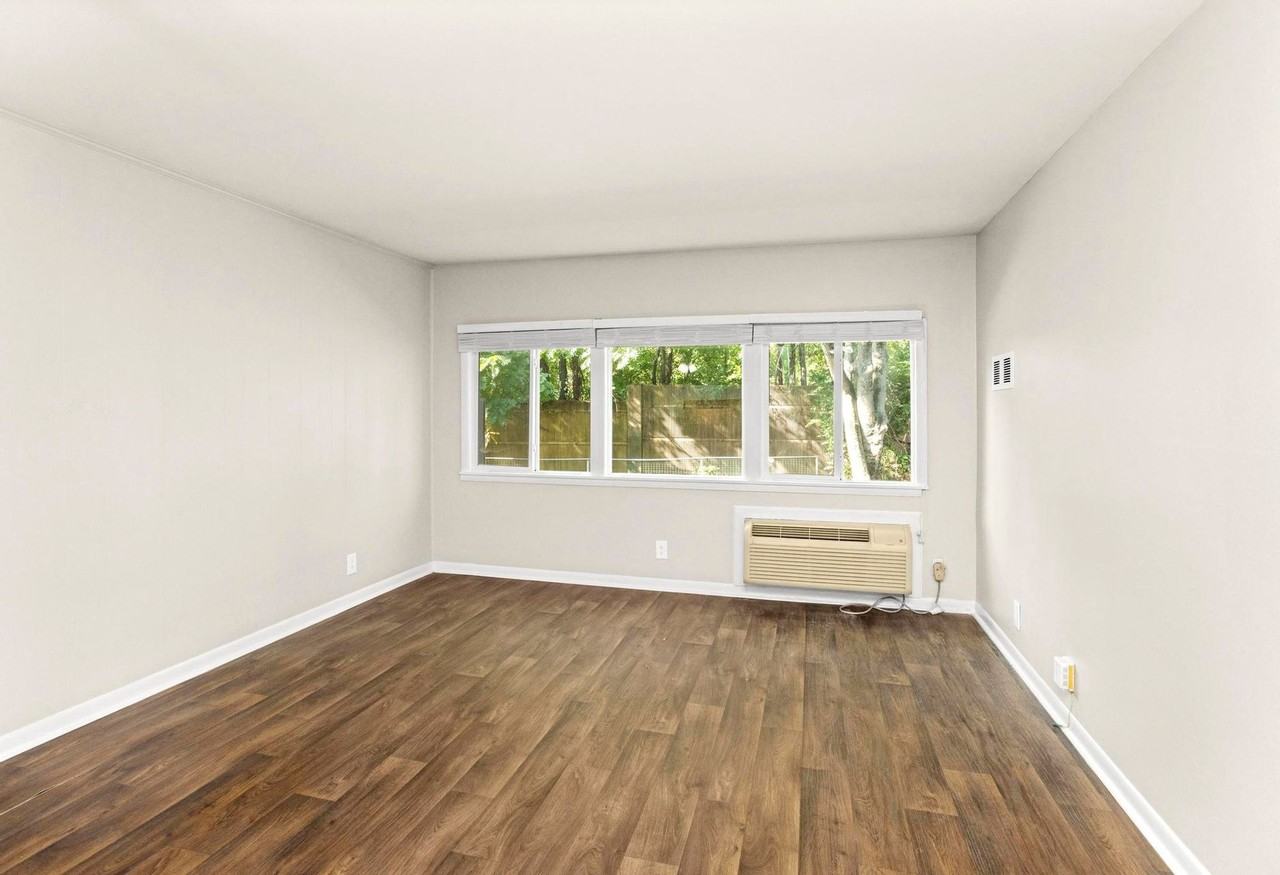 Belmont Place - Photo 3 of 20