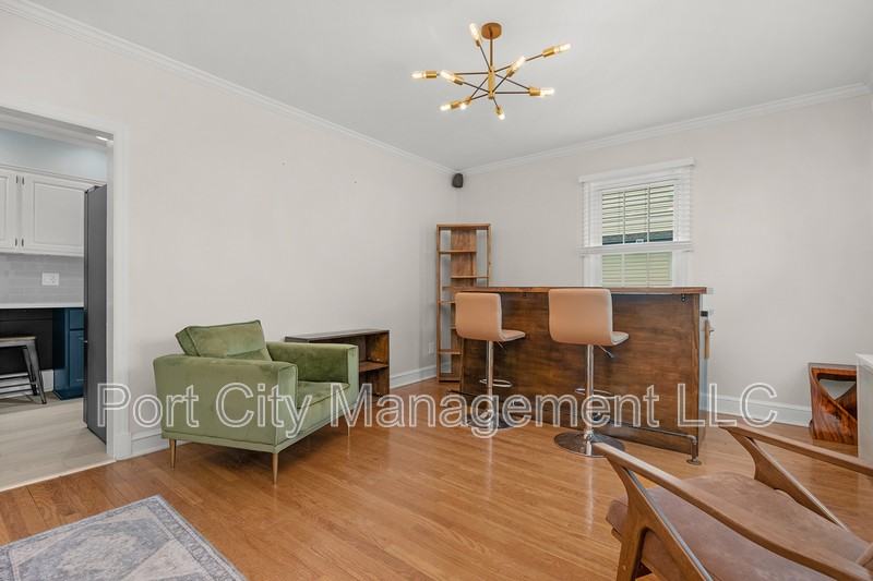 808 S Beechfield Ave - Photo 5 of 30