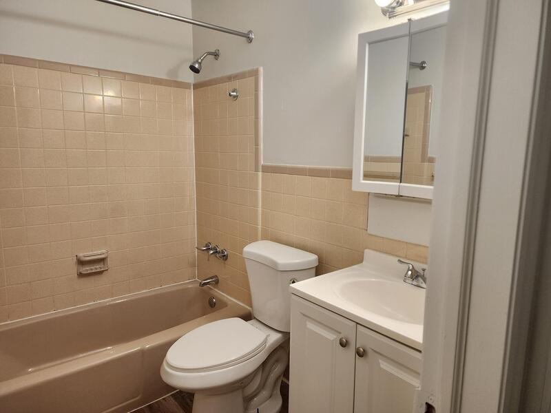 25 Alexander Dr #33 - Photo 3 of 4