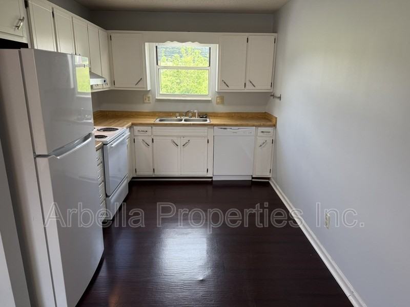 410 Erwin Hwy #2 - Photo 5 of 17