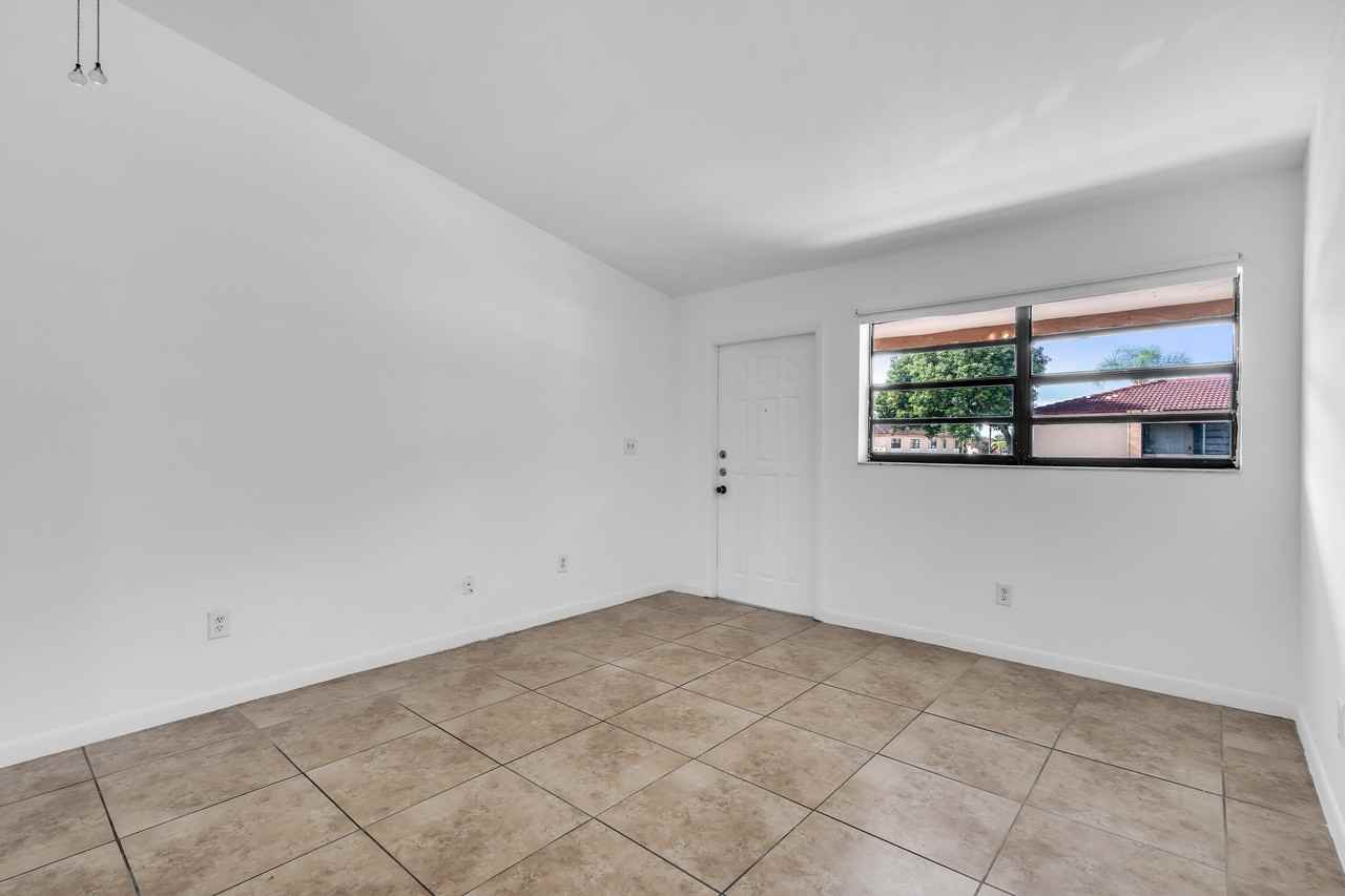 18206 Mediterranean Boulevard #5-21 - Photo 6 of 26