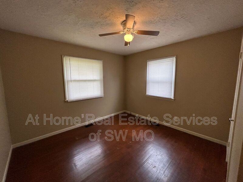 2329 W Bodeb St - Photo 7 of 9