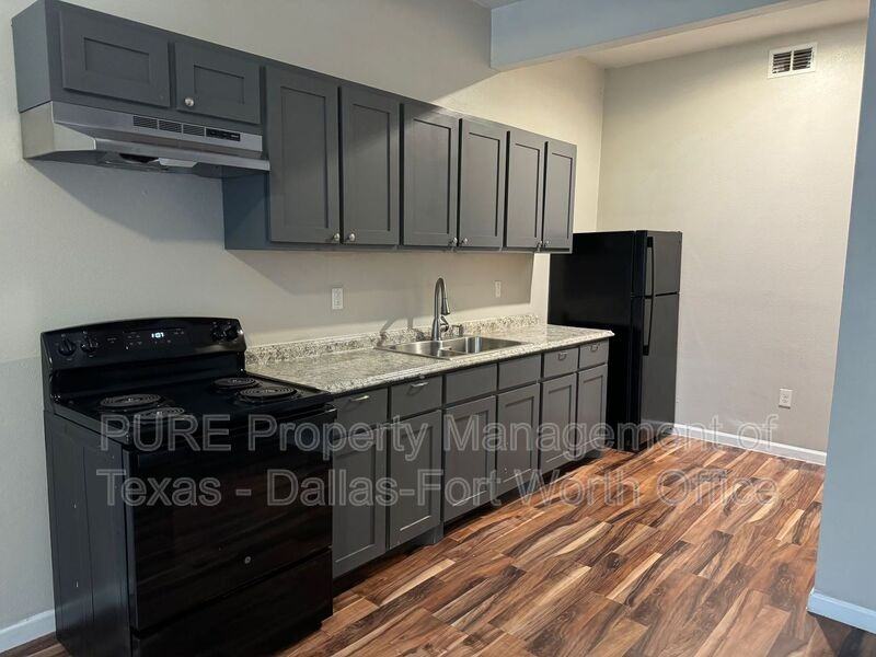 2932 Haynie St - Photo 2 of 20