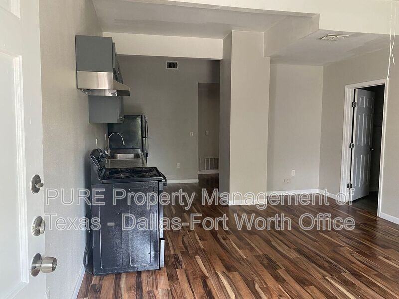 2932 Haynie St - Photo 4 of 20