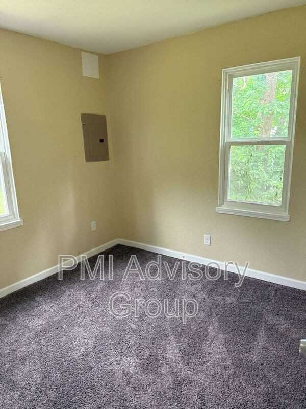 2524 Sw Valley Brook Ln - Photo 4 of 13
