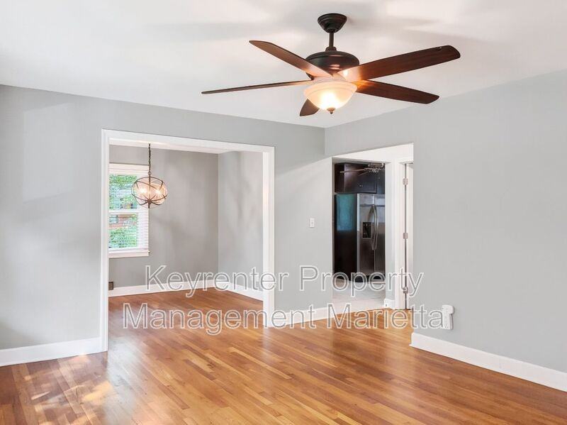 2771 Stonecreek Rd Se - Photo 3 of 30