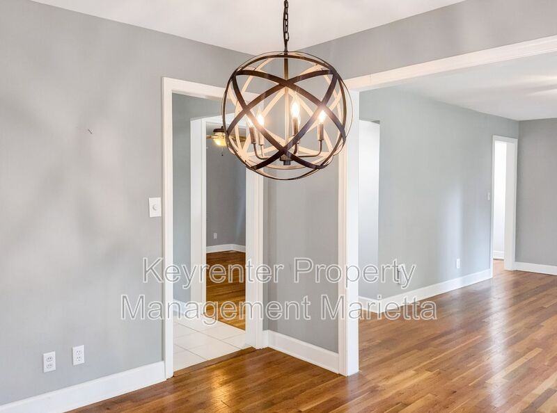 2771 Stonecreek Rd Se - Photo 6 of 30