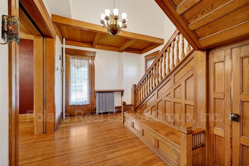 1507 Broadway St - Photo 4 of 41