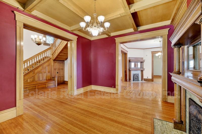 1507 Broadway St - Photo 6 of 41