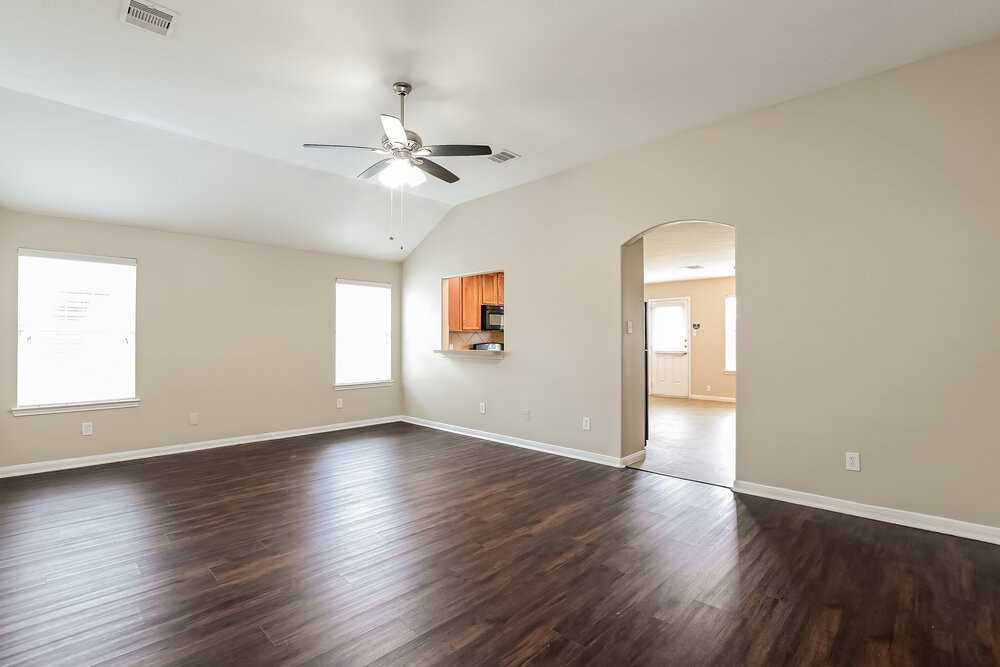 4018 Falvel Shadow Creek Dr - Photo 5 of 19