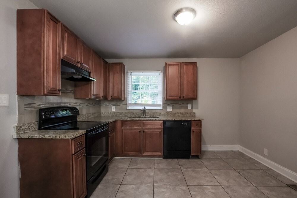 401 Sleepy Hollow Rd - Photo 6 of 16