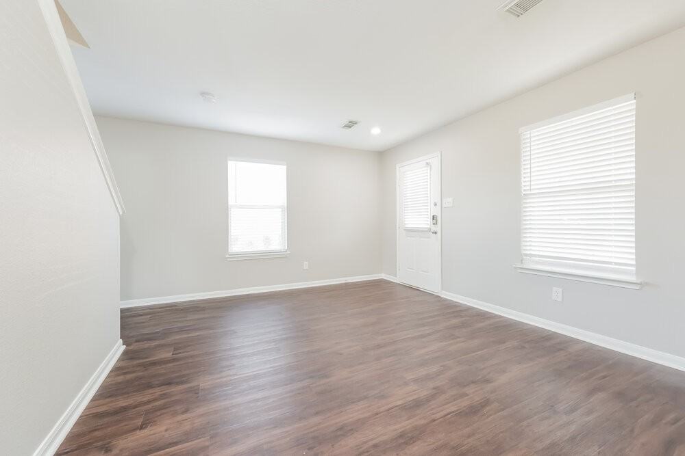 3330 Legends Mill Dr - Photo 7 of 20