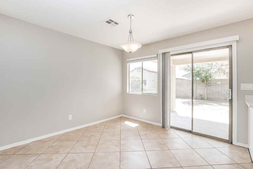2224 S 83rd Ln - Photo 7 of 19