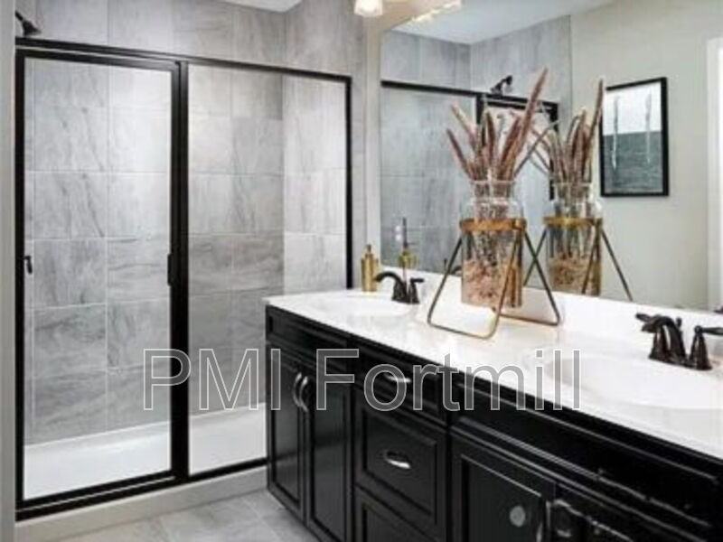 8121 Overmeadow Ln - Photo 6 of 11