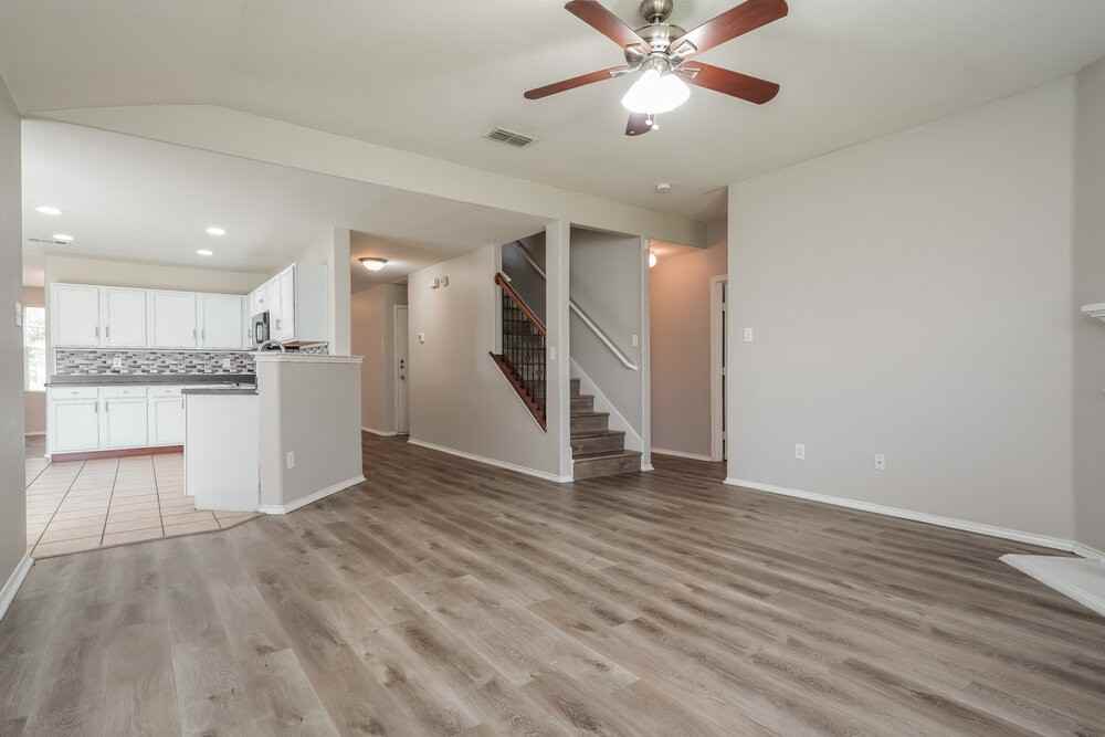 1625 Grassy View Dr - Photo 5 of 17