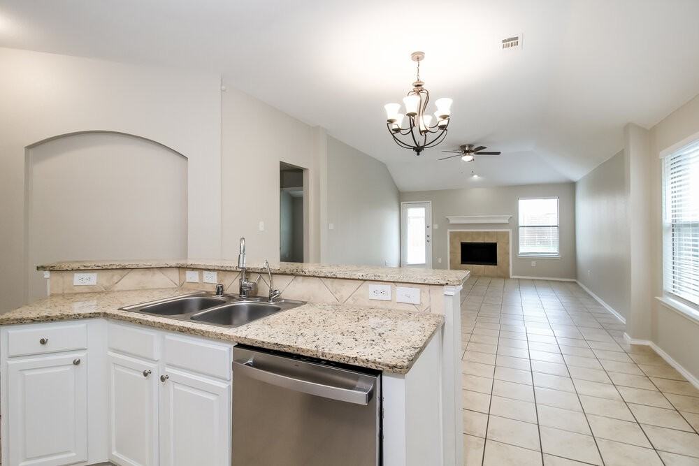 129 Arbordale Way - Photo 6 of 16