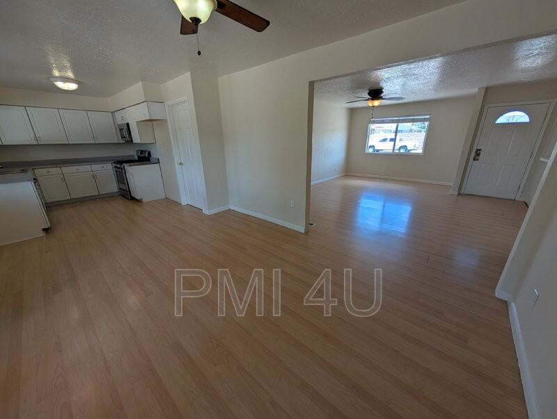 4225 Penelope Pl Ne - Photo 6 of 28