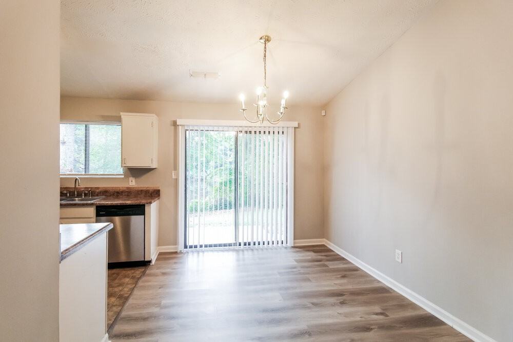 5545 Rock Springs Rd - Photo 7 of 18