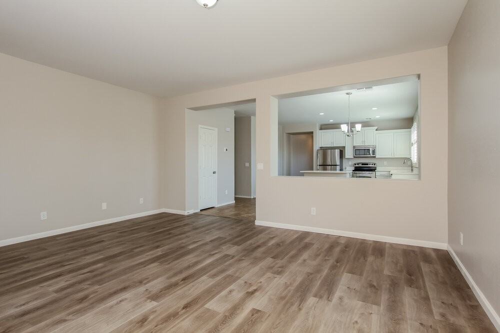 3432 W Apollo Rd - Photo 5 of 16