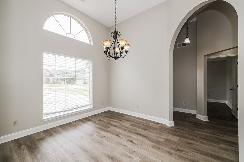 2346 Kindlewood Dr - Photo 6 of 17